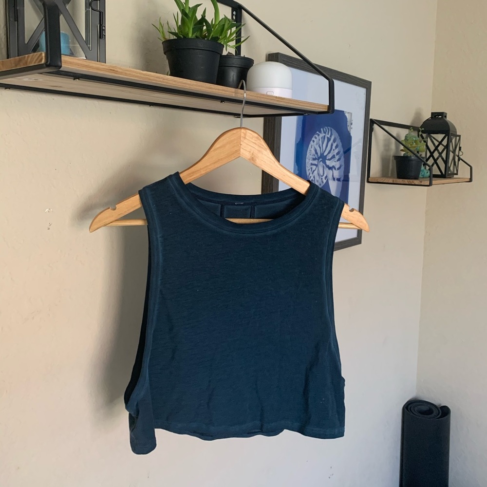 Lululemon cropped muscle tank